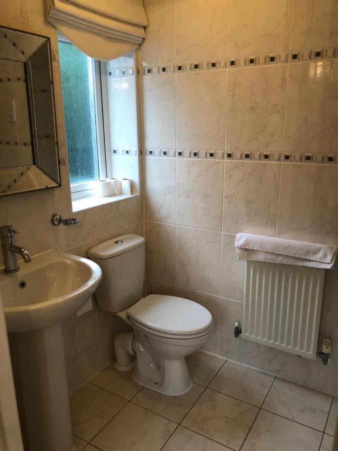 Cherry Tree House Уелингтън Екстериор снимка