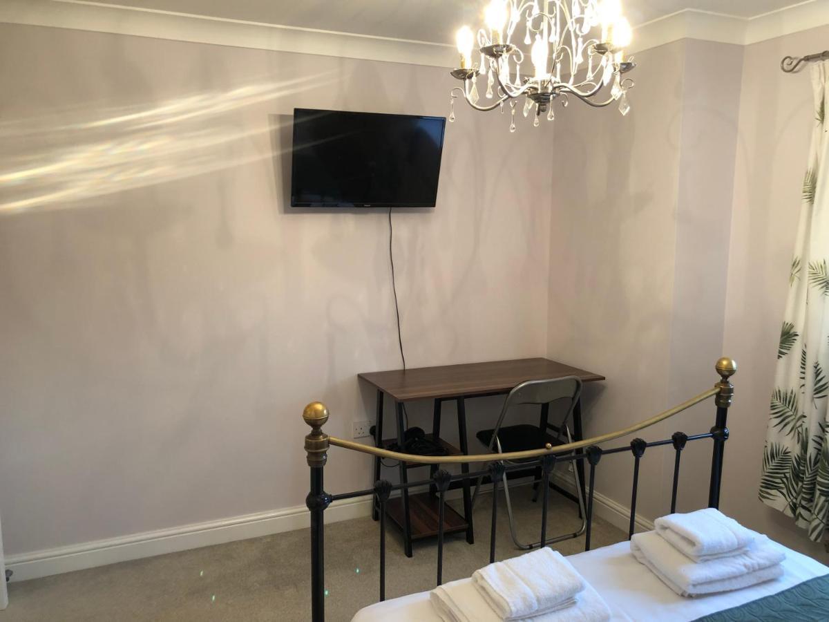 Cherry Tree House Уелингтън Екстериор снимка