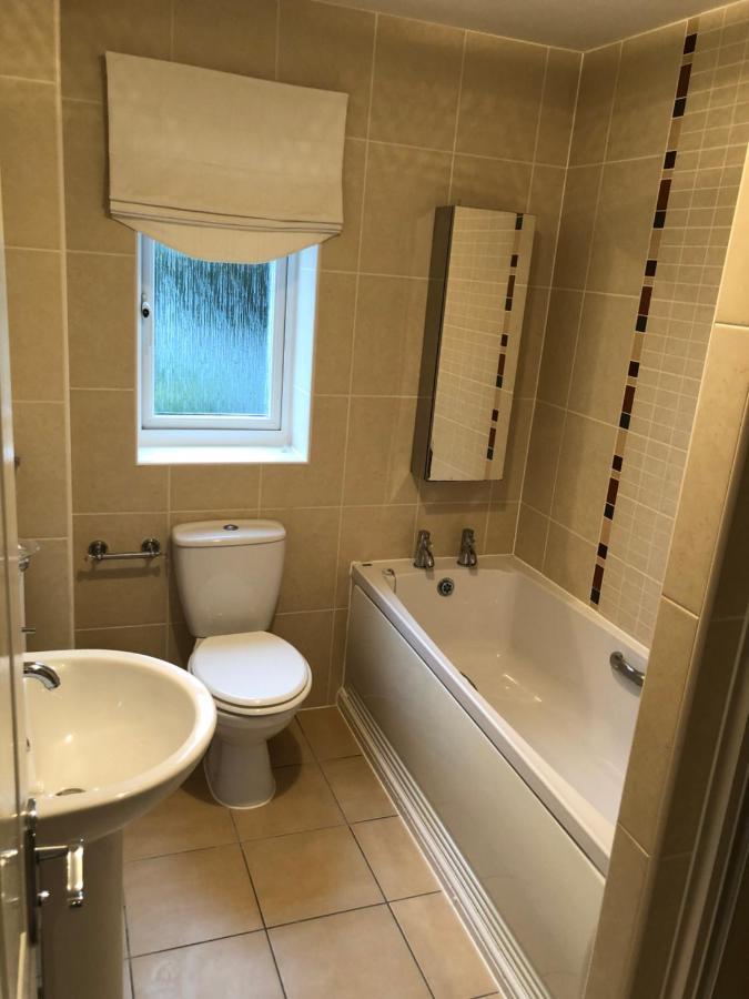 Cherry Tree House Уелингтън Екстериор снимка