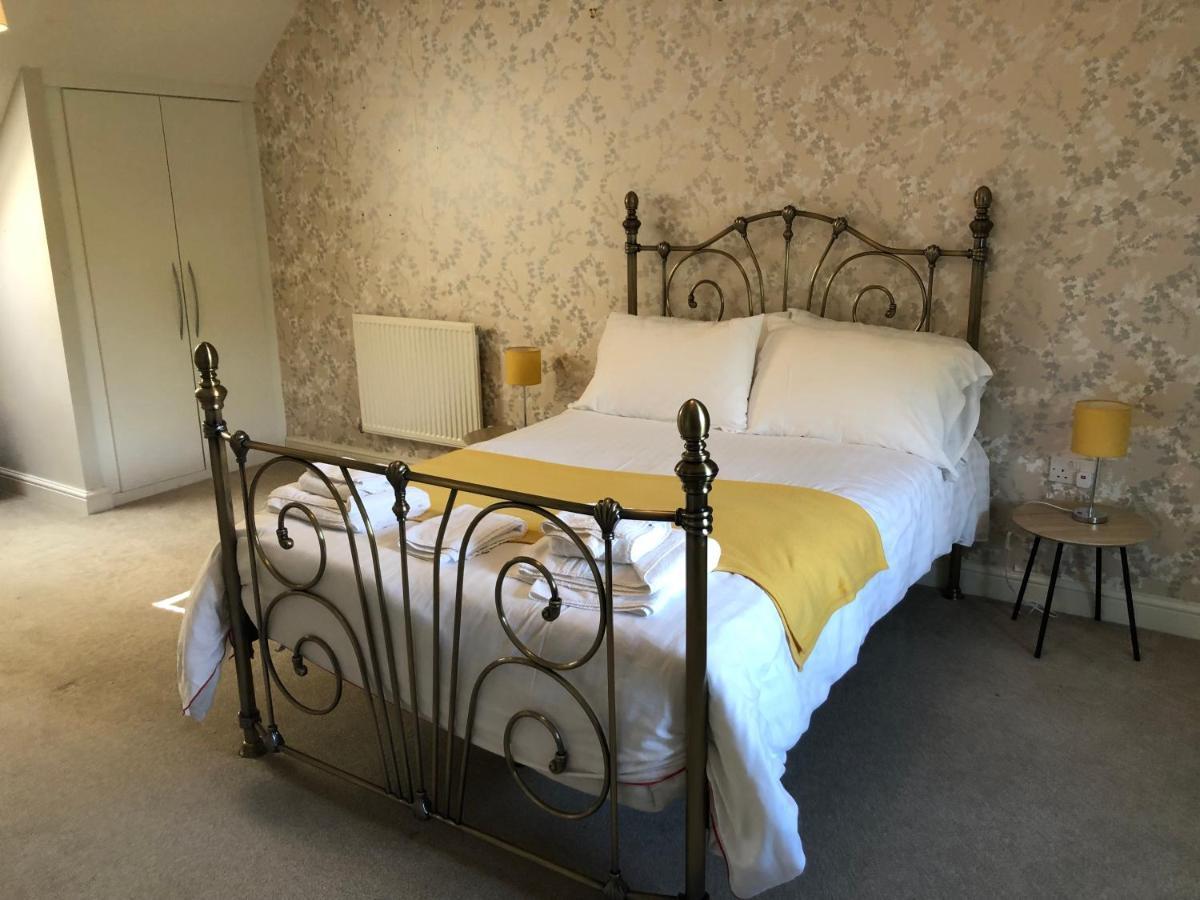 Cherry Tree House Уелингтън Екстериор снимка