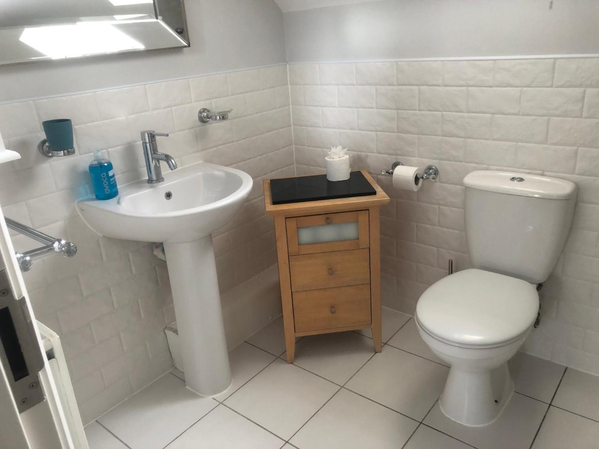 Cherry Tree House Уелингтън Екстериор снимка
